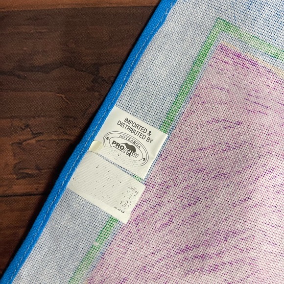 New Zealand Kiwi Tea Towel 18" x 31" Bright Color Block Design - Picture 3 of 4